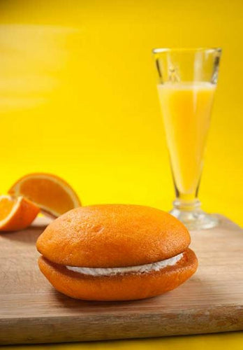 orange whoopie pie with orange juice