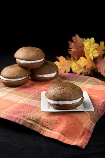 4 maple whoopie pies stacked with one in front